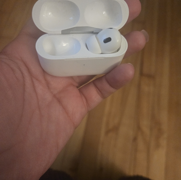 Apple AirPods Pro Wireless Earbuds - Picture 3 of 5
